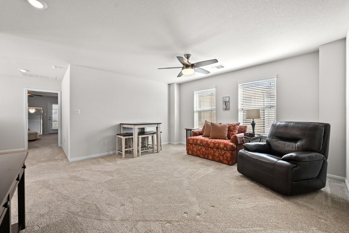 Building Photo - 127 Iron Rail Rd