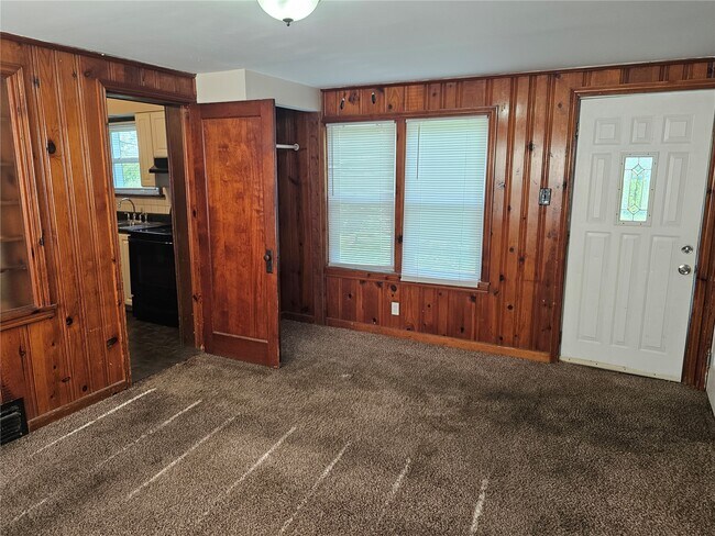 Building Photo - 1636 Quendo Ave