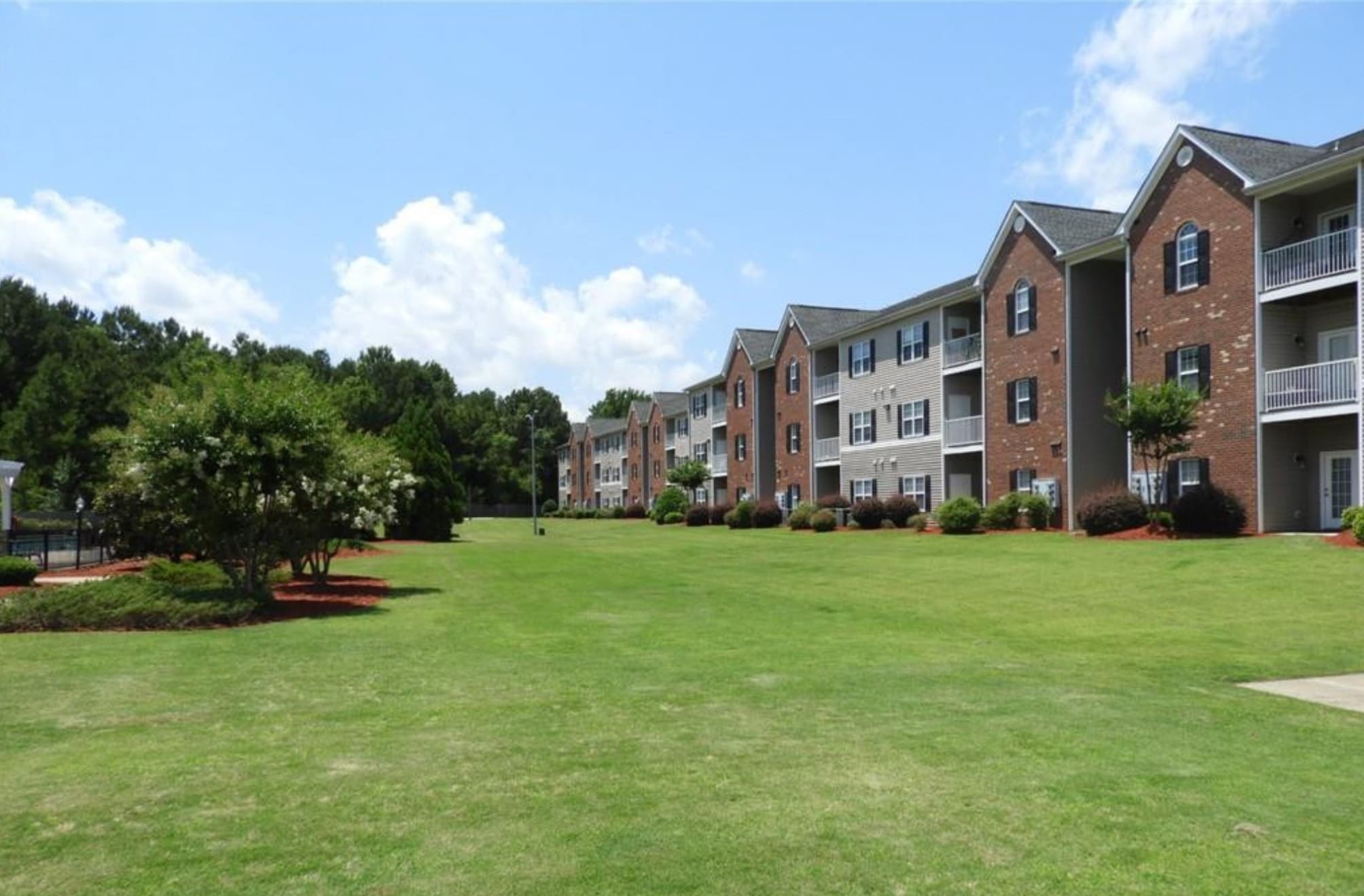 Building Photo - 616 Marshtree Ln