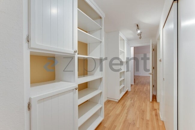 Building Photo - 1614 NE 199th Ct