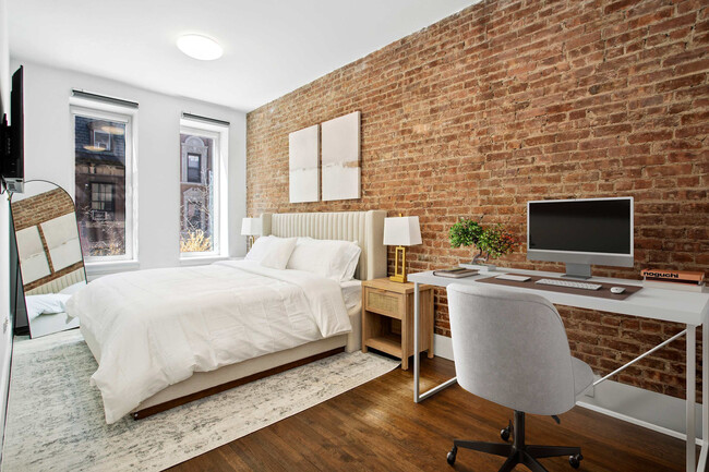 Building Photo - 125 E 83rd St