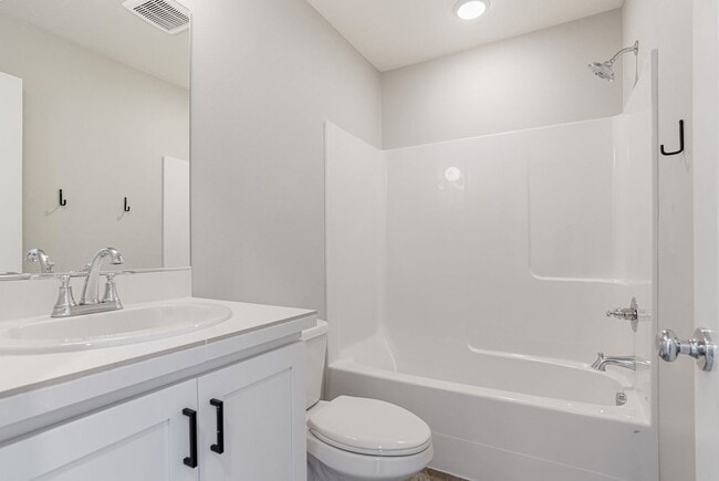 Building Photo - 4 bed, 4 bath Multi-Level Home in Pringle ...