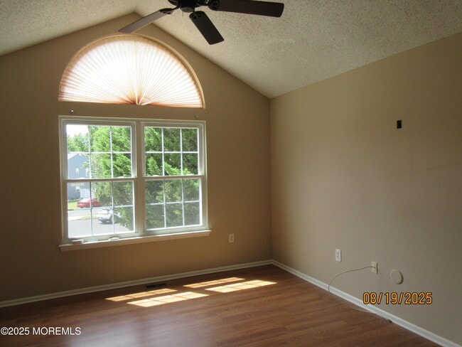 Building Photo - 29 Longbrook Ln