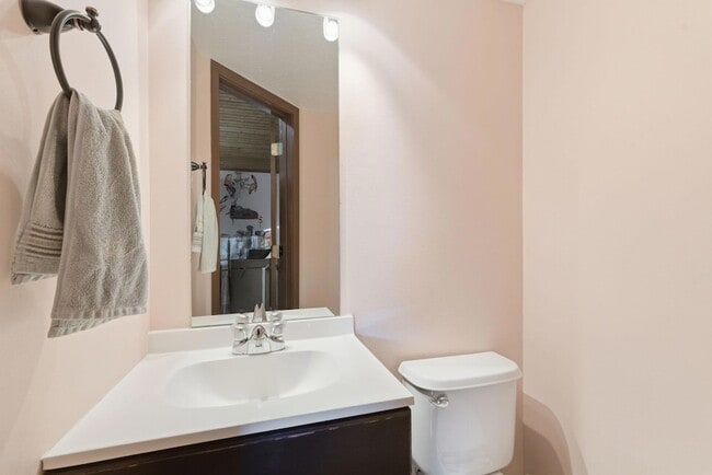 Building Photo - 3547 Lochdale Terrace