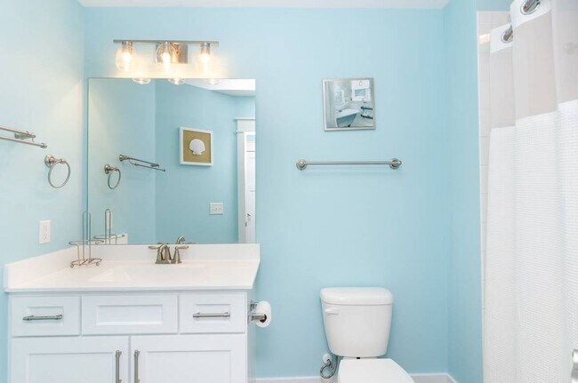 Building Photo - 1211 Fort Fisher Blvd N