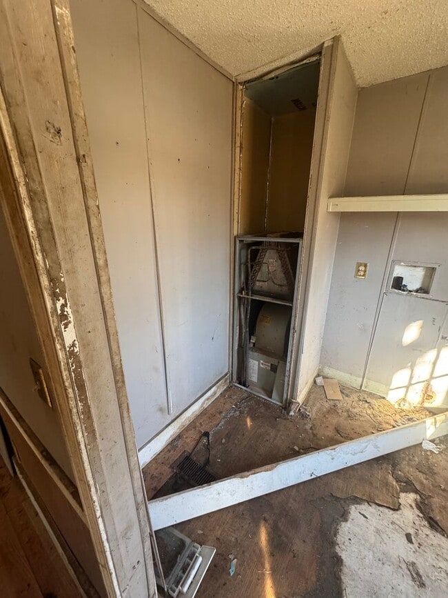 Building Photo - 3 BR 2 Bath 1,680 sq ft doublewide mobile ...