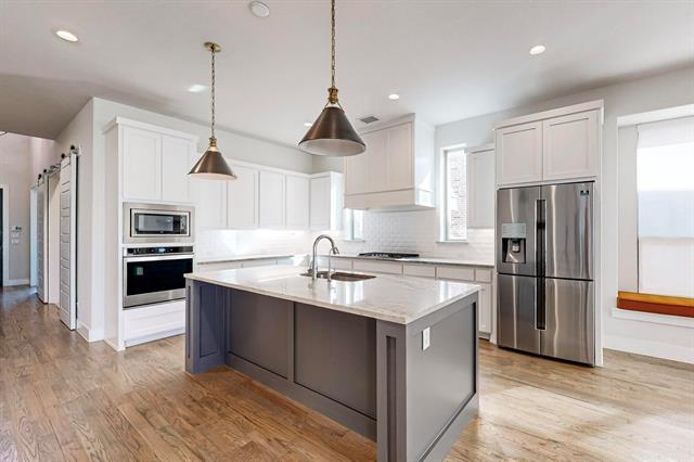 Building Photo - 691 Meandering Ln