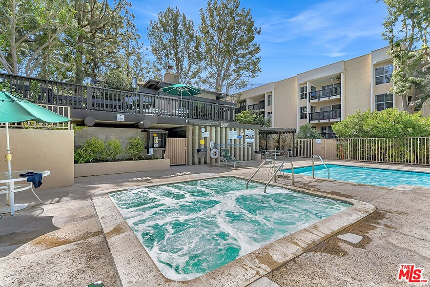 Building Photo - 3113 Raintree Cir