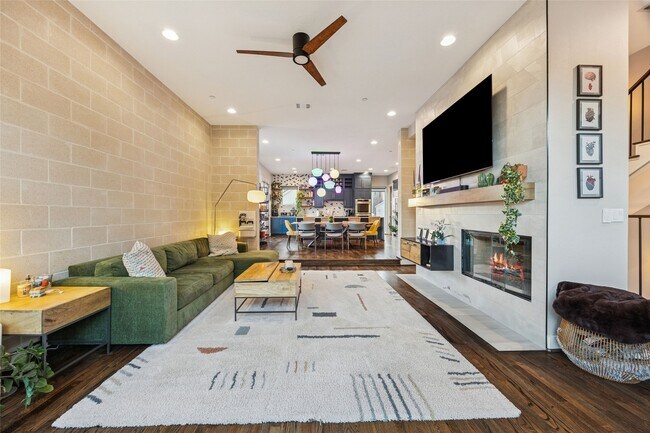 Building Photo - 1822 Morse St