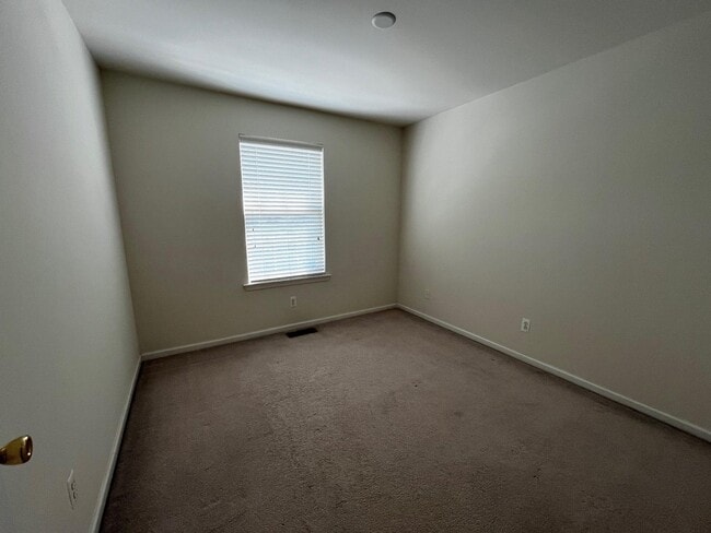 Building Photo - 244 S Azalea Ct