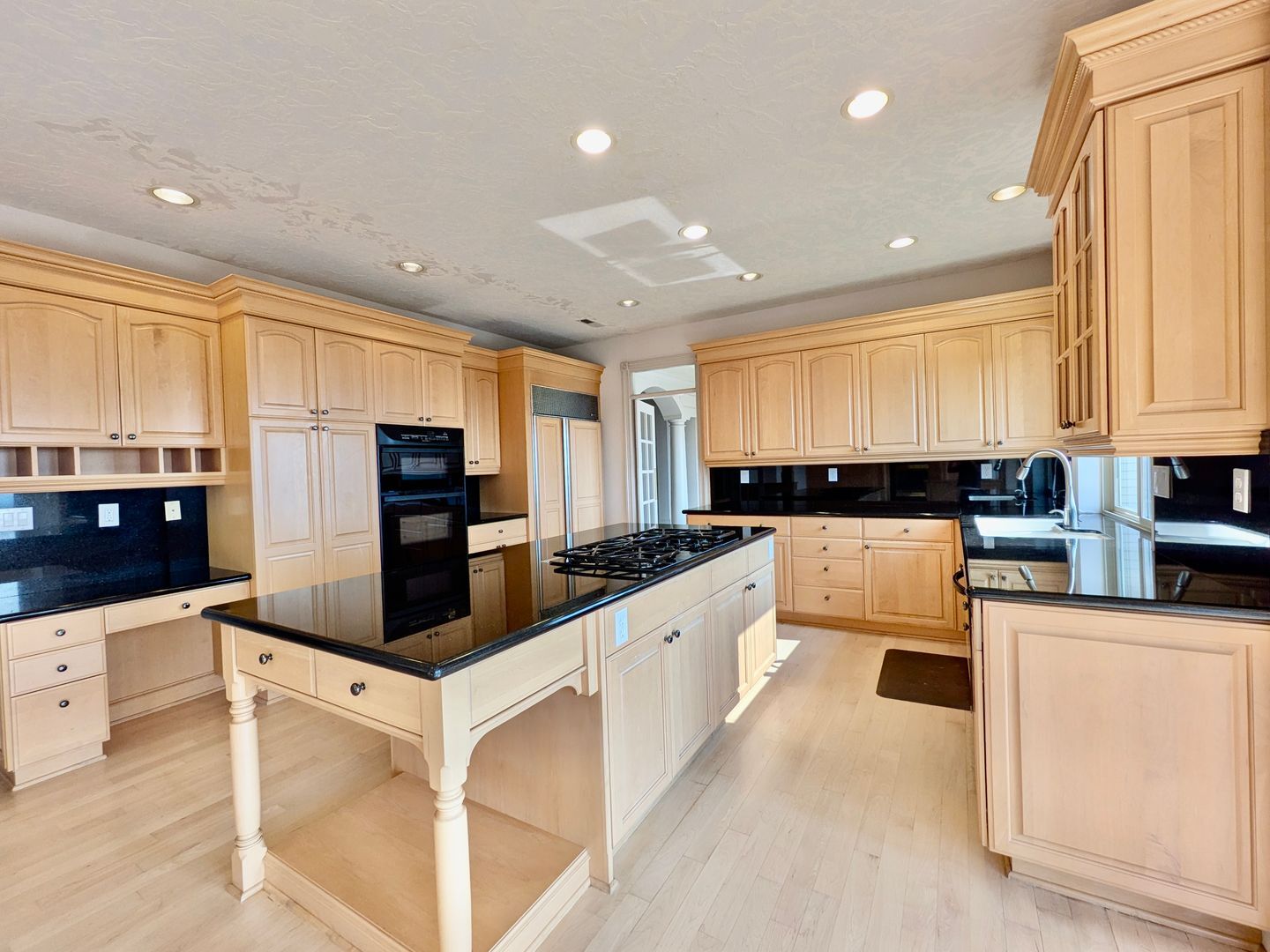 Building Photo - 3014 NW Chapin Dr