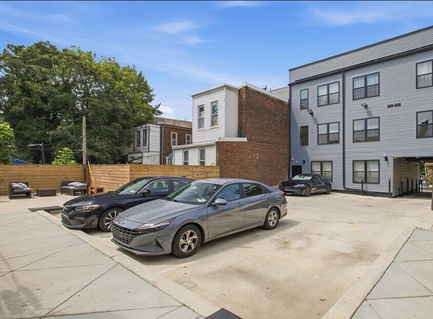 Building Photo - 3637 N 16th St