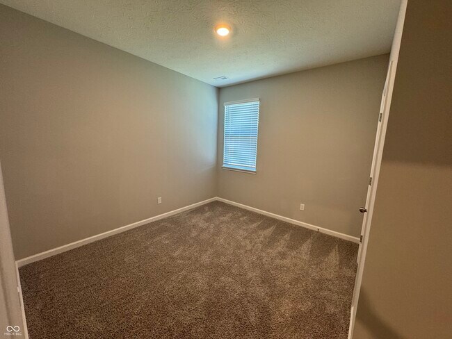 Building Photo - 855 Downey Ln