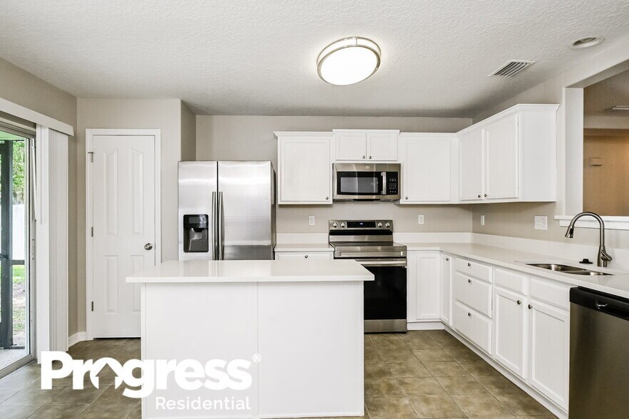 Building Photo - 7105 Early Gold Ln
