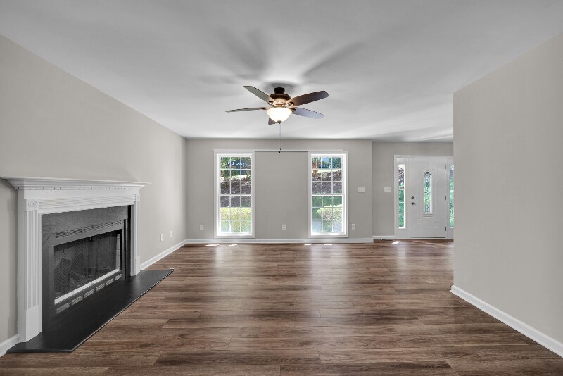 Building Photo - 901 Chalice St