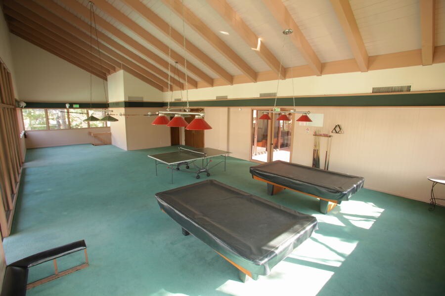 Building Photo - 6050 Canterbury Dr