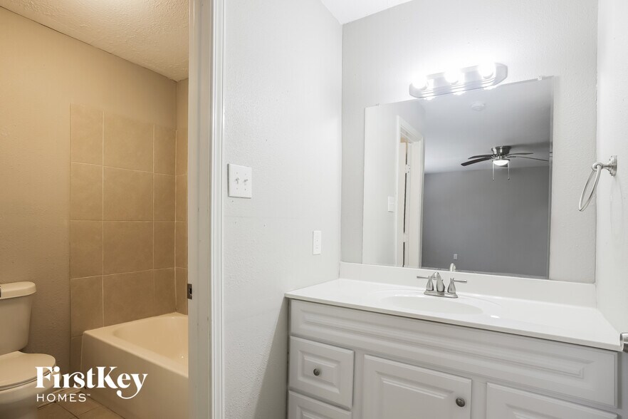 Building Photo - 3607 Dawnwood Dr