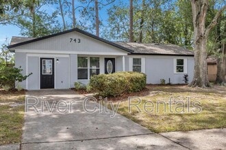 Building Photo - 743 Trambley Dr E