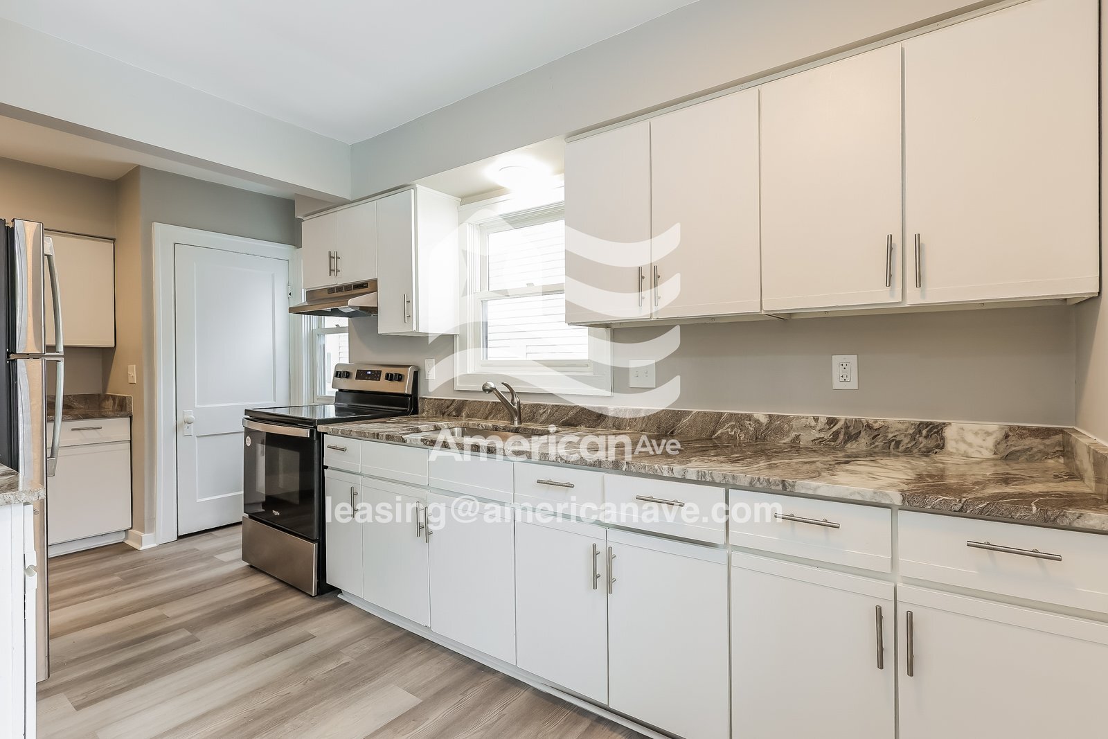 Building Photo - 922 Edgewood Dr