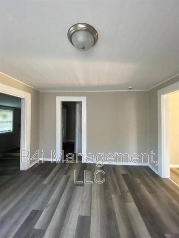 Building Photo - 108-108 De Groat St