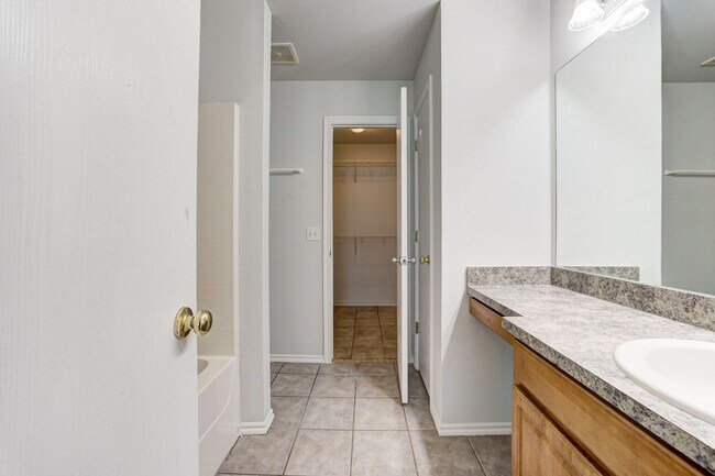 Building Photo - 1314 Commerce Dr
