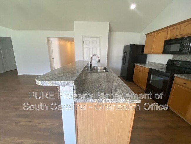 Building Photo - 1604 Ashley Ct