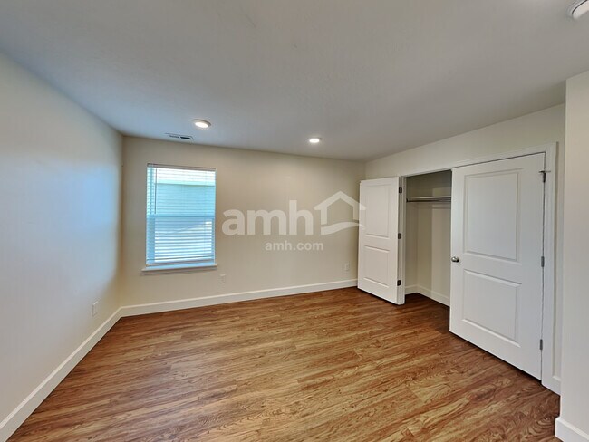 Building Photo - 4383 N Morgan Way