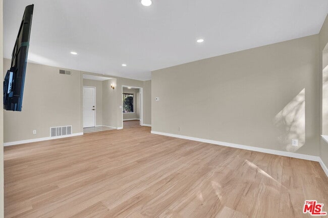 Building Photo - 3333 Corning St