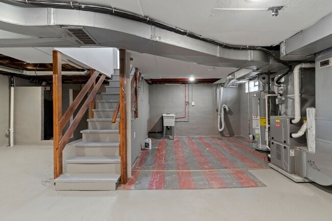 Building Photo - READY for Move-In! Fully RENOVATED 3 bedroom in WEST MIFFLIN! COME CHECK IT OUT!