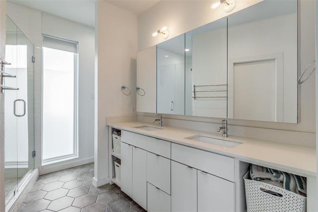 Building Photo - 2630 Calvin St