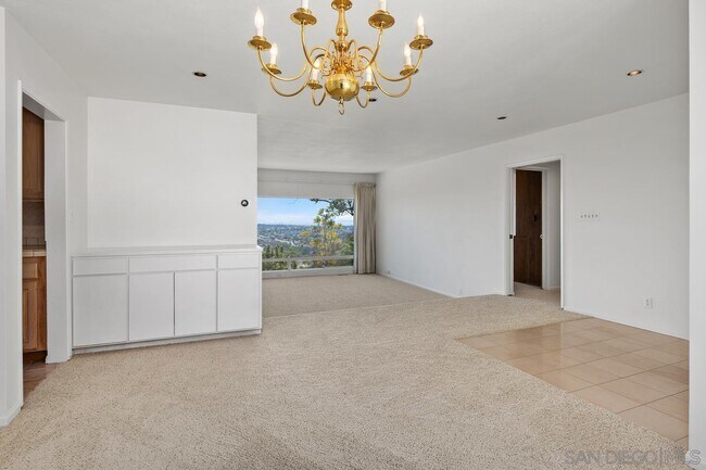 Building Photo - 6371 Dwane Ave