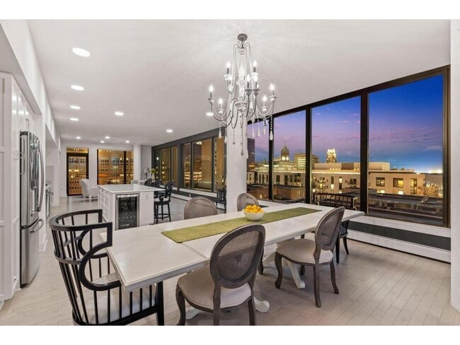 Building Photo - 740 Portland Ave