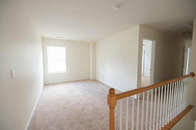 Building Photo - Spacious beautiful 4 bedroom 2.5 bath home  In Greensboro with an office/upstairs loft/ sunroom/ ...