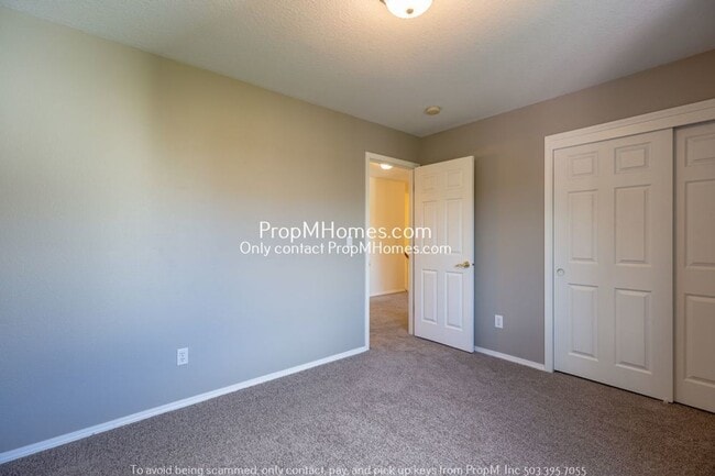 Building Photo - 7561 SW Thornton Dr
