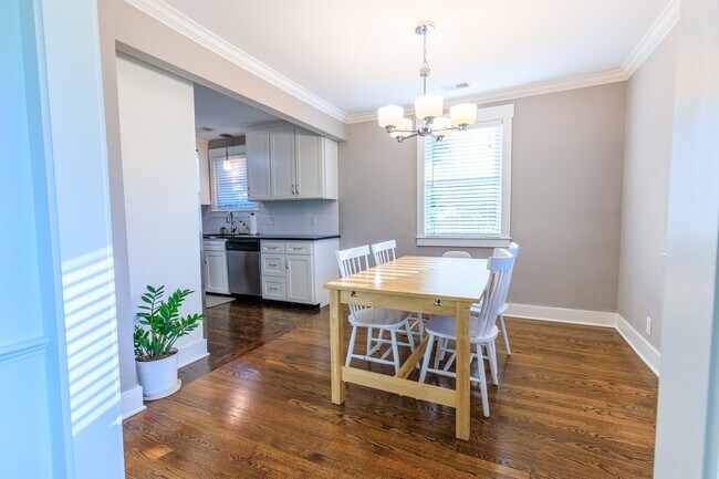 Building Photo - **APPLICATIONS APPROVED!**  Beautiful East Nashville Home on Porter for Lease!!