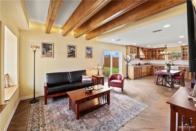 Building Photo - 1408 Karen Dr