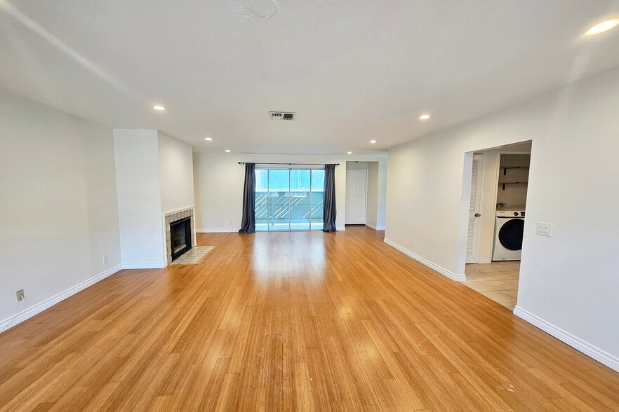 Building Photo - 1454 E Orange Grove Blvd