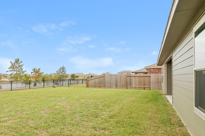 Building Photo - 7407 Wolf Creek Ln