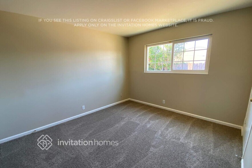 Building Photo - 2207 Santa Ana Dr