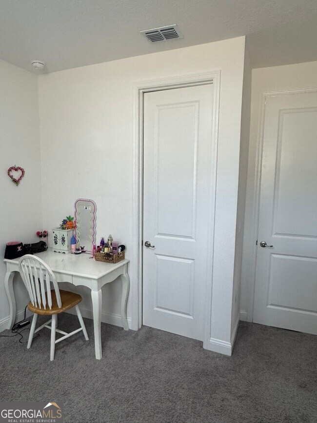 Building Photo - 205 Starboard Ct