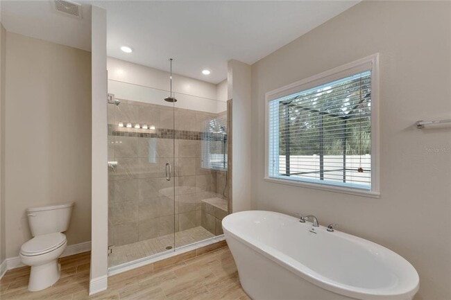 Building Photo - 3518 77 Ct E