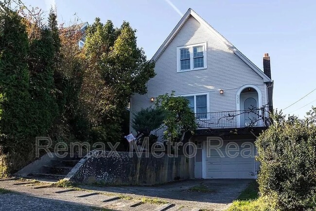 Primary Photo - 6220 S Perry St