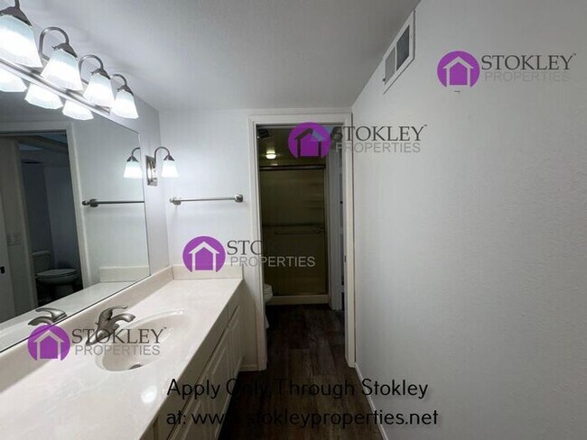 Building Photo - 1317 Canyonwood Ct