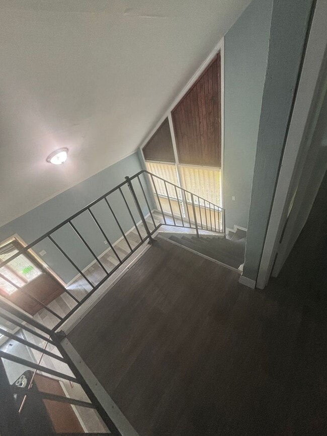 Building Photo - 2807 Shadowcreek Dr