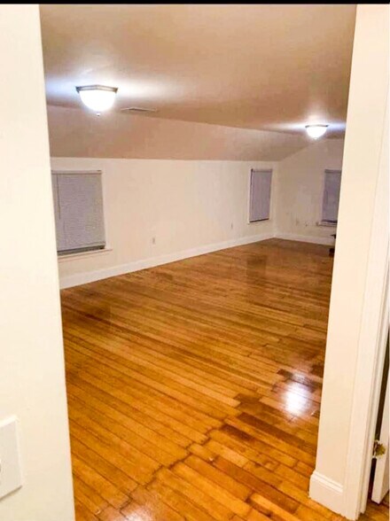 Building Photo - 174 Chad Brown St