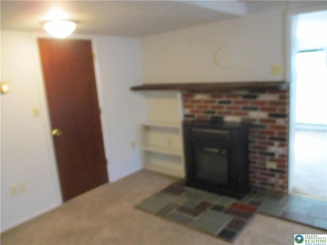 Building Photo - 713 Engler Rd