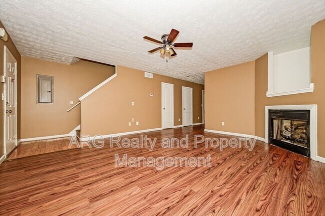 Building Photo - 2956 Fields Dr
