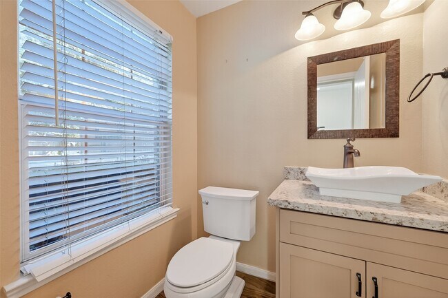 Building Photo - 6523 Mildenhall Ct