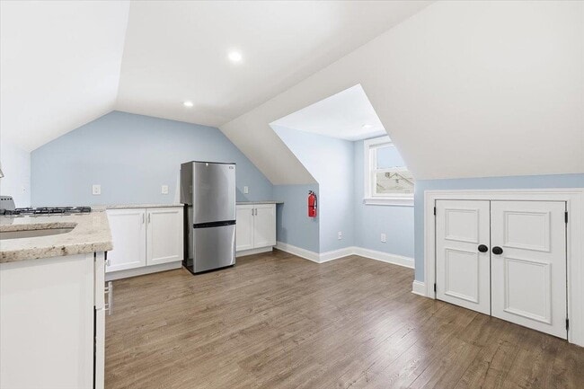 Building Photo - 7 Main Terrace