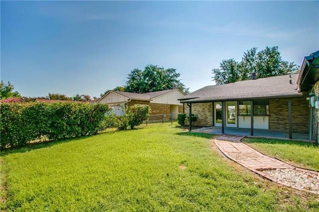 Building Photo - 418 Woodhurst Dr